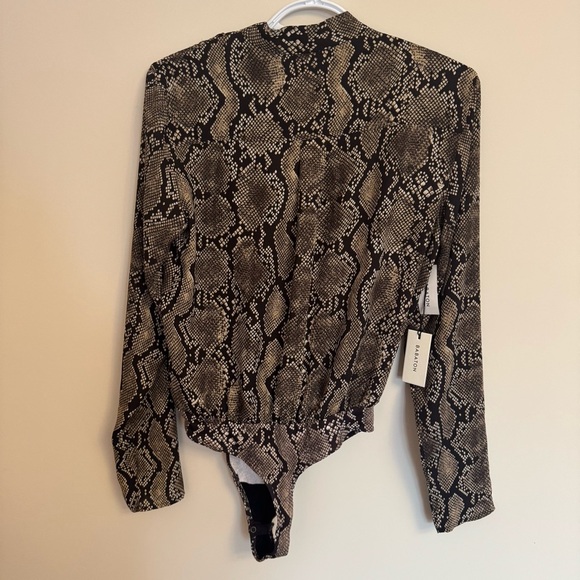 Aritzia Babaton Ambrose Snakeskin Print Bodysuit - Women’s Small NWT - Picture 8 of 14